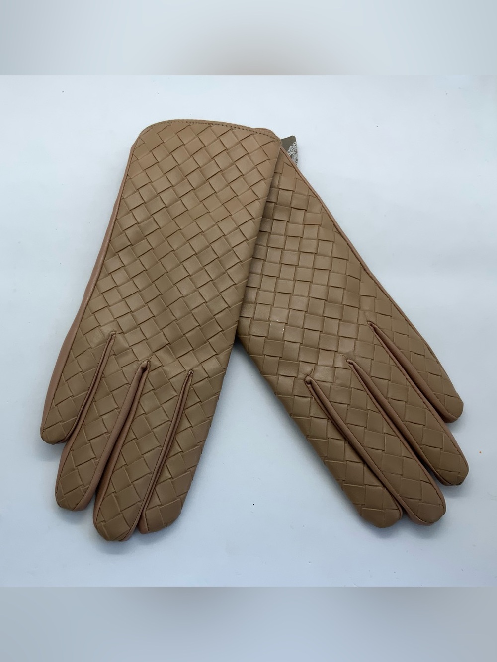 VINCE CAMUTO Tan Woven Leather Gloves - Classic Style